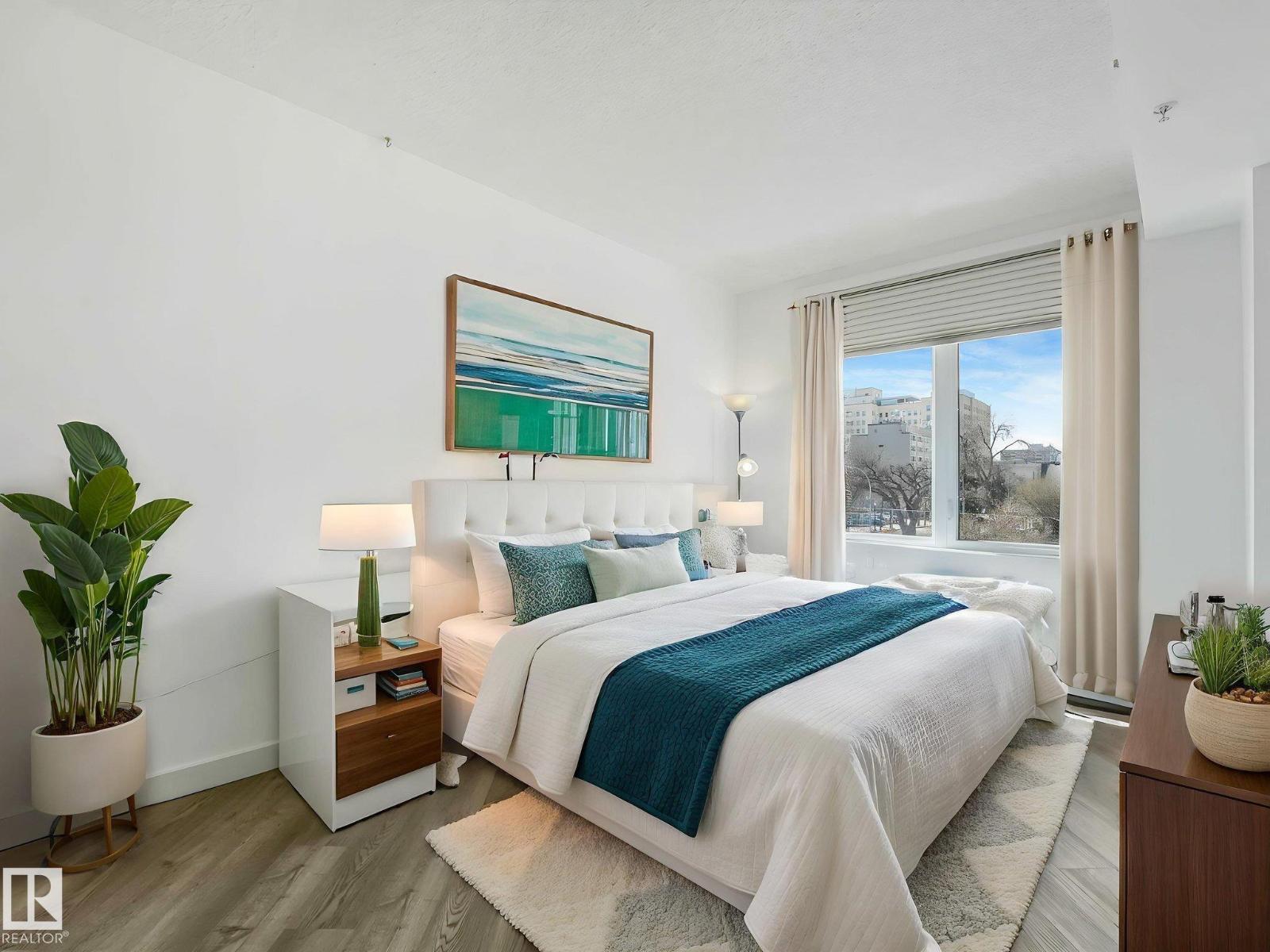 #305 10504 99 AV NW - 5