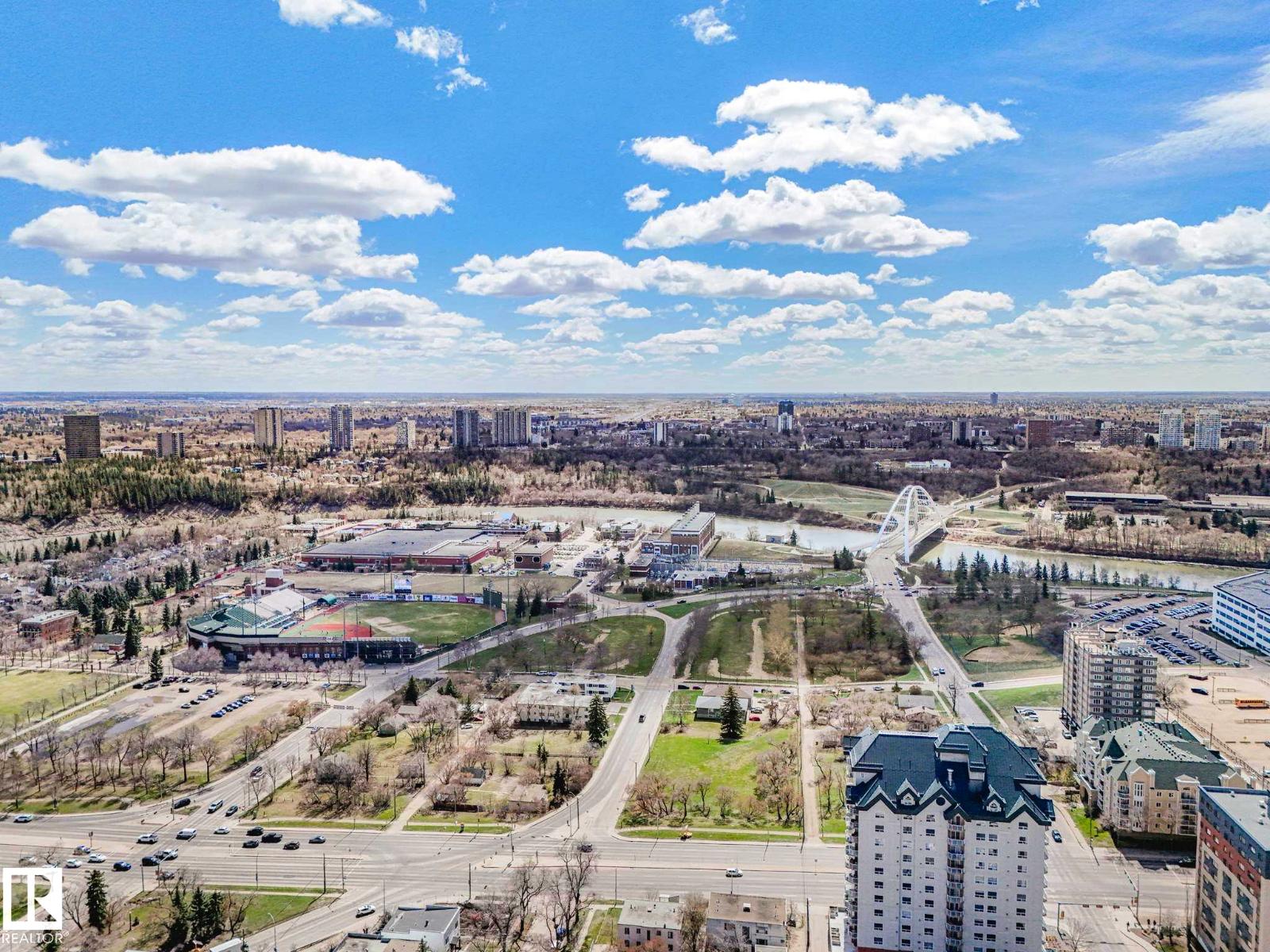 #305 10504 99 AV NW - 38