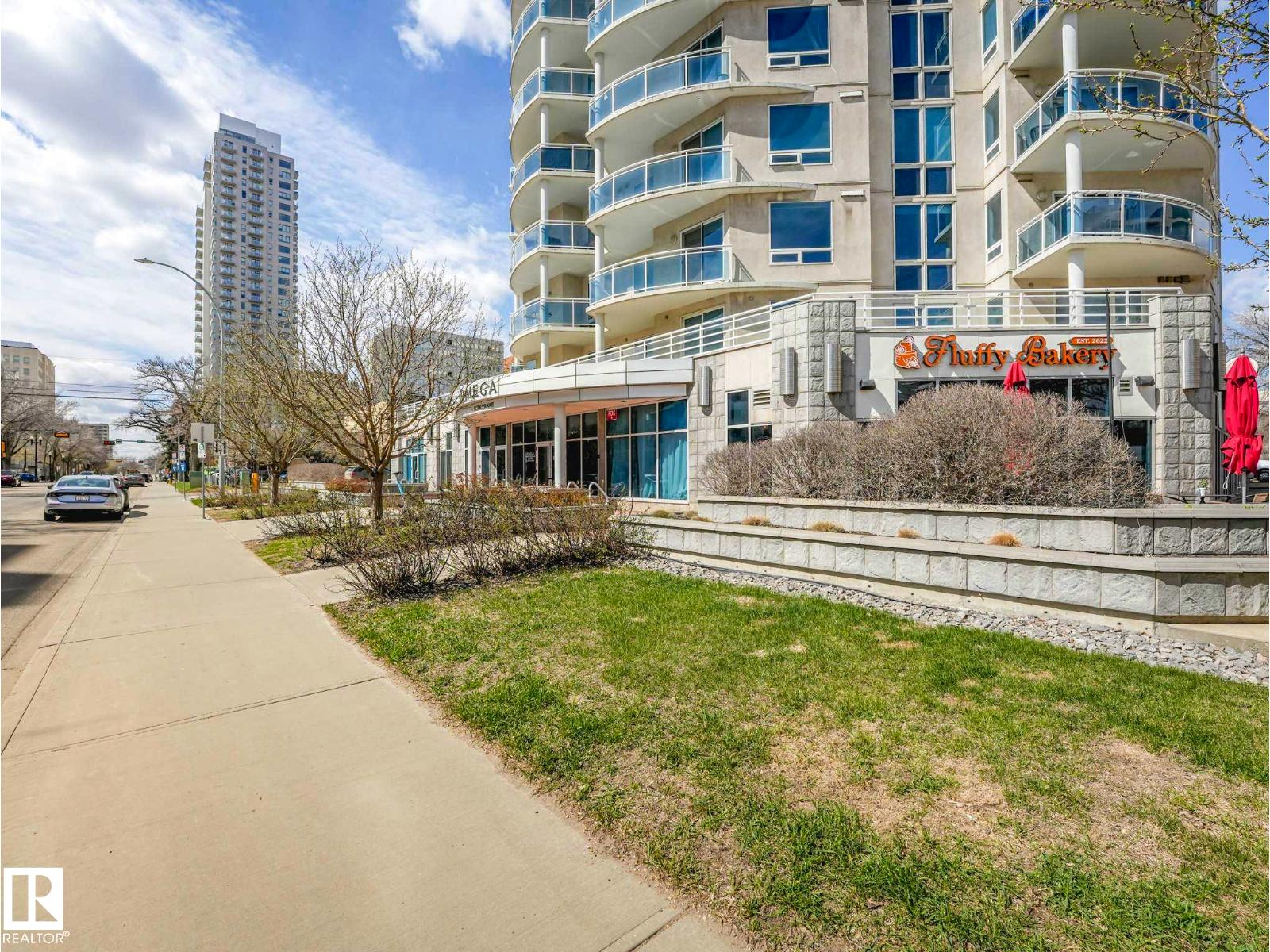 #305 10504 99 AV NW - 30