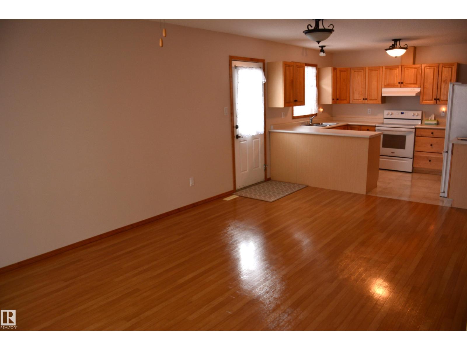 #3 4806 51 AV — photo 28