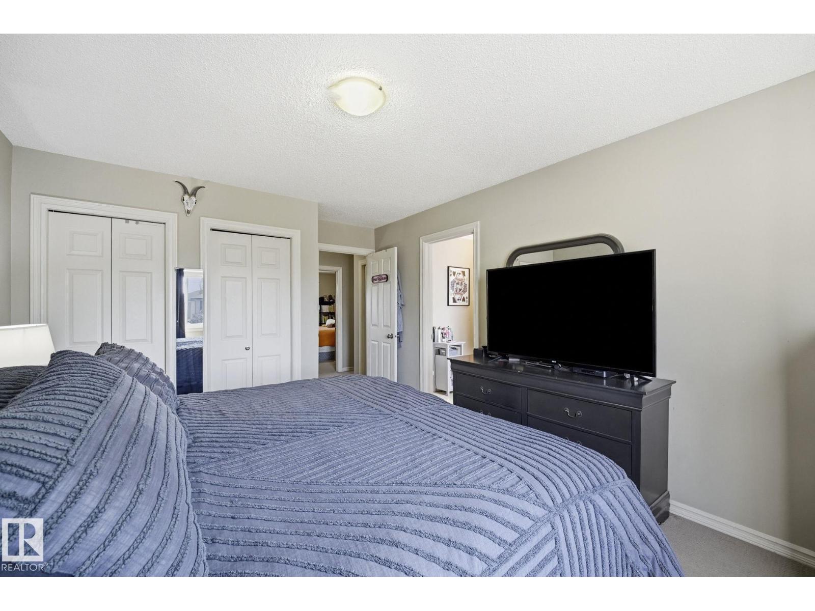 28 WELLINGTON PL — photo 16