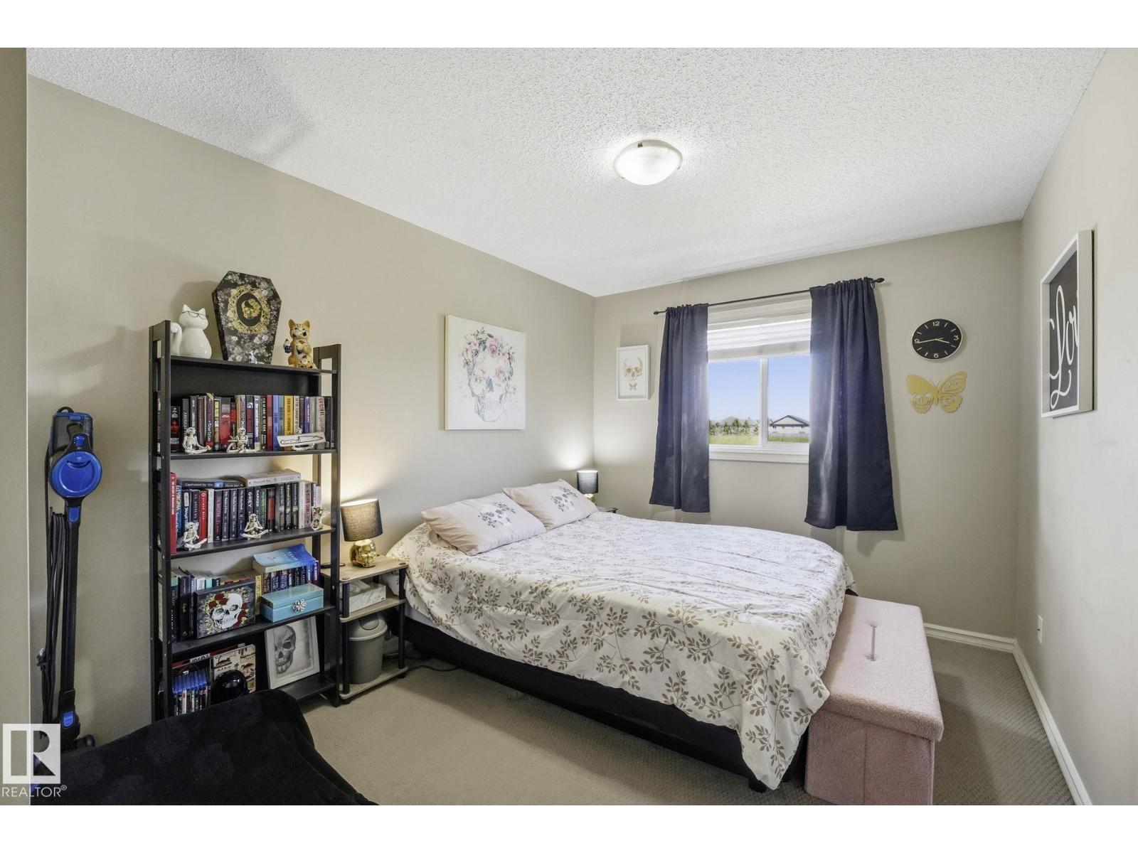 28 WELLINGTON PL — photo 19