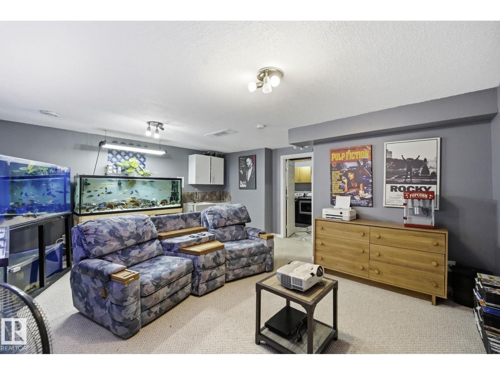 28 WELLINGTON PL — photo 22