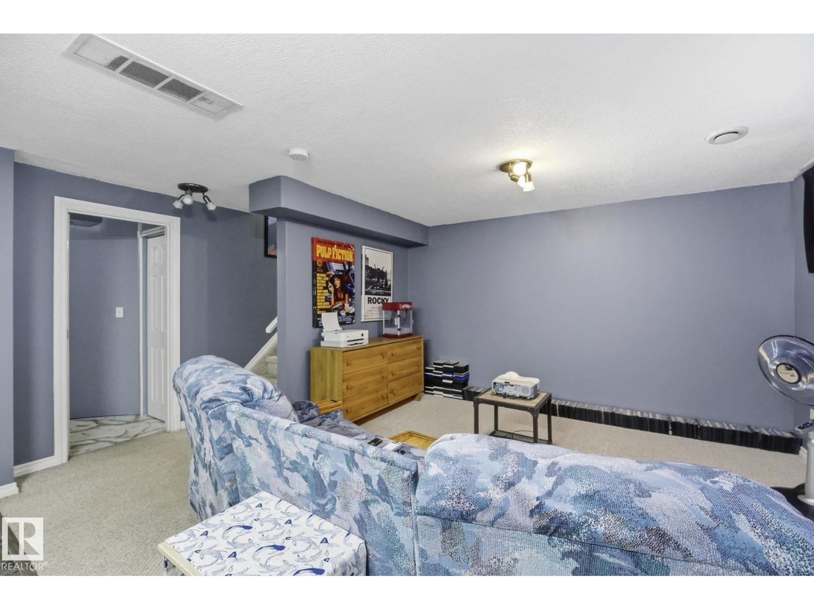 28 WELLINGTON PL — photo 25