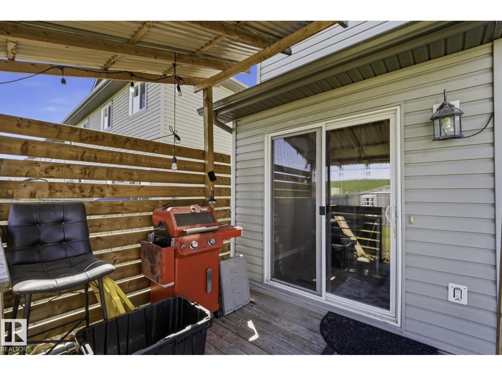 28 WELLINGTON PL — photo 29