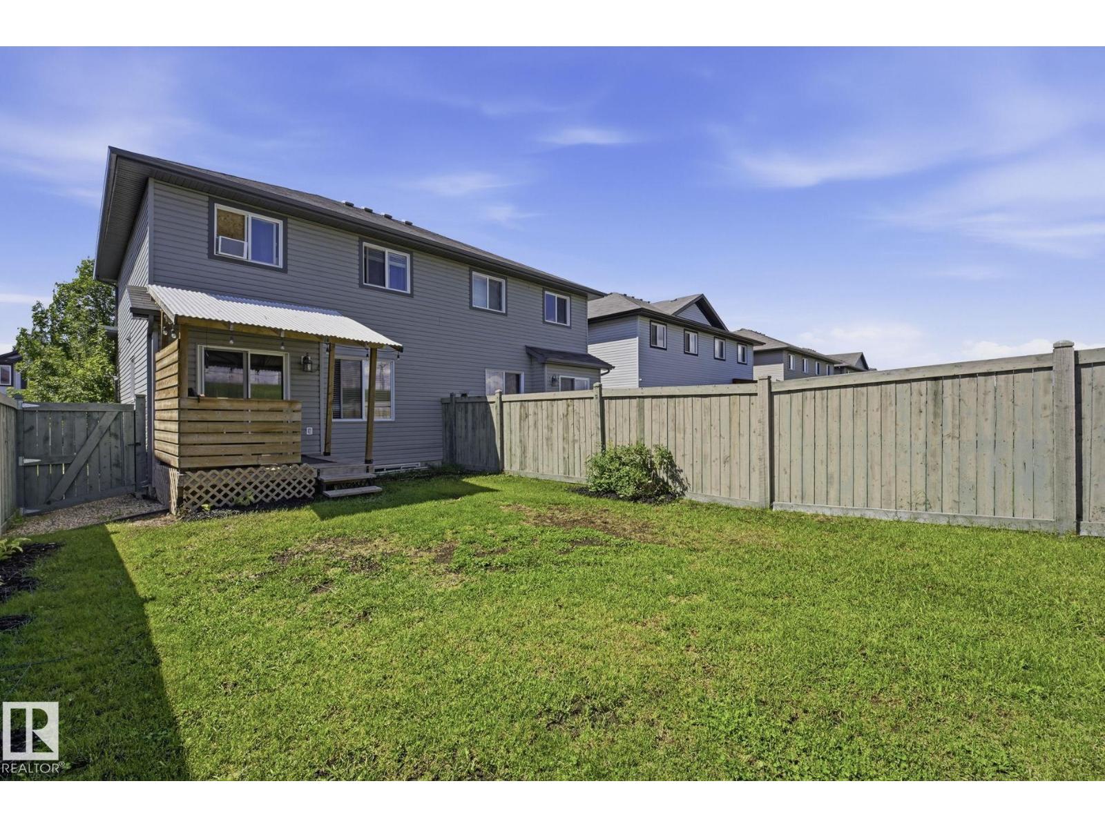 28 WELLINGTON PL — photo 32