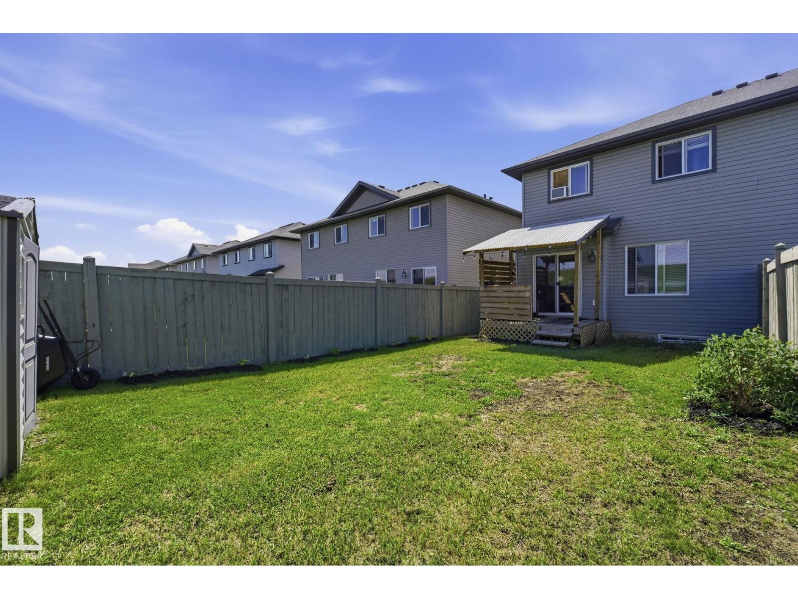 28 WELLINGTON PL — photo 33