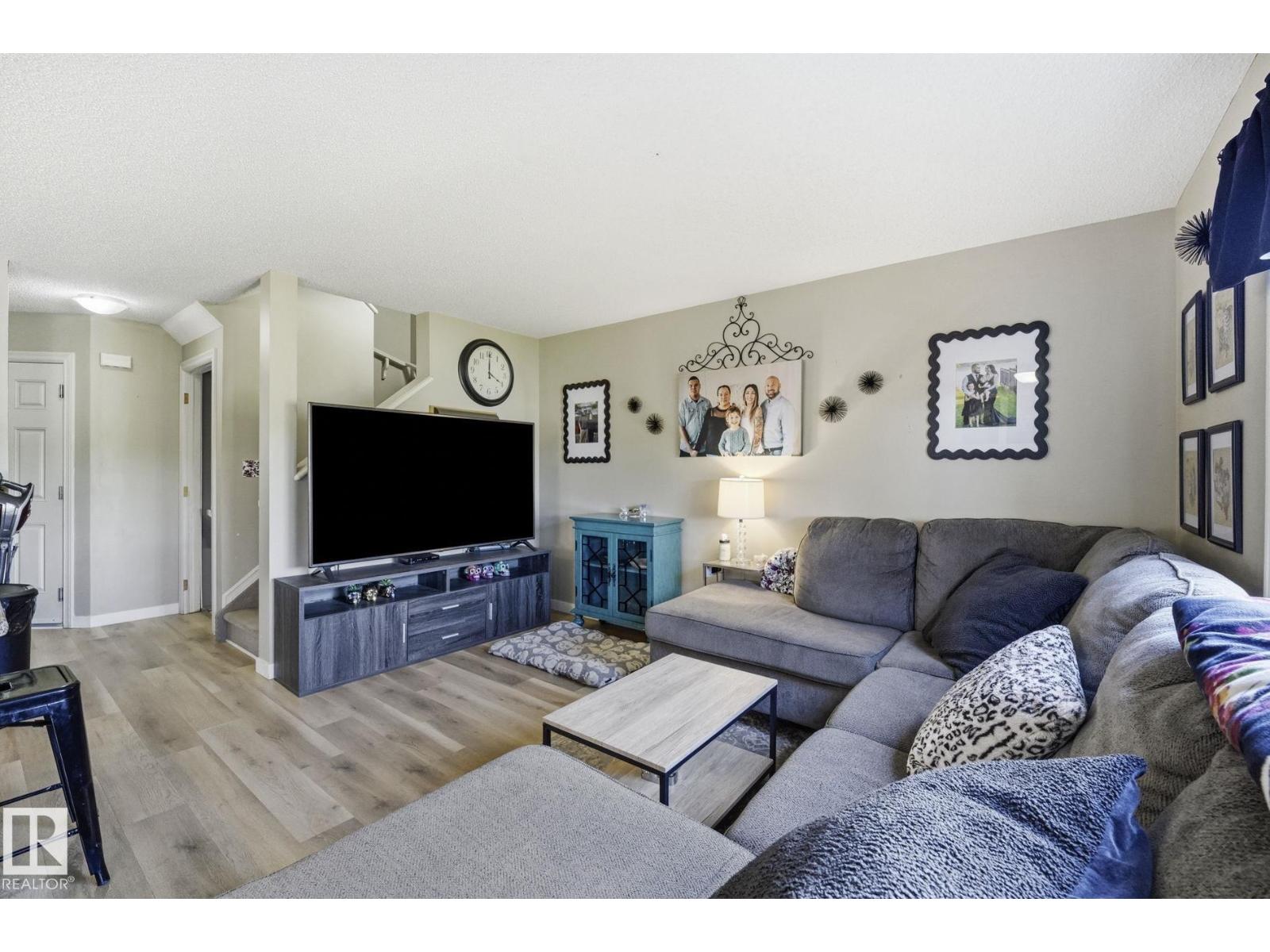 28 WELLINGTON PL — photo 7