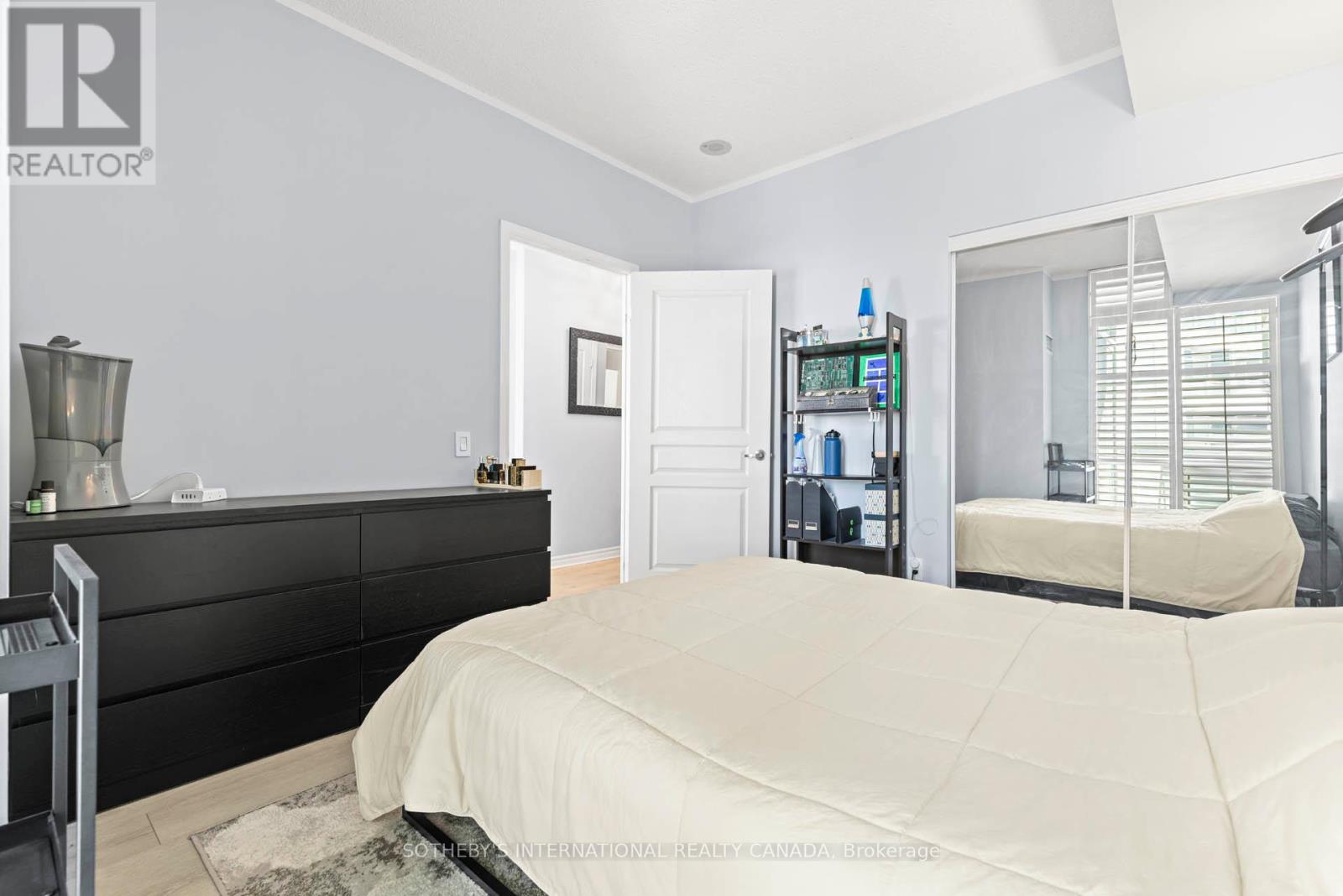 #1013 5 MARINE PARADE DRIVE - 17