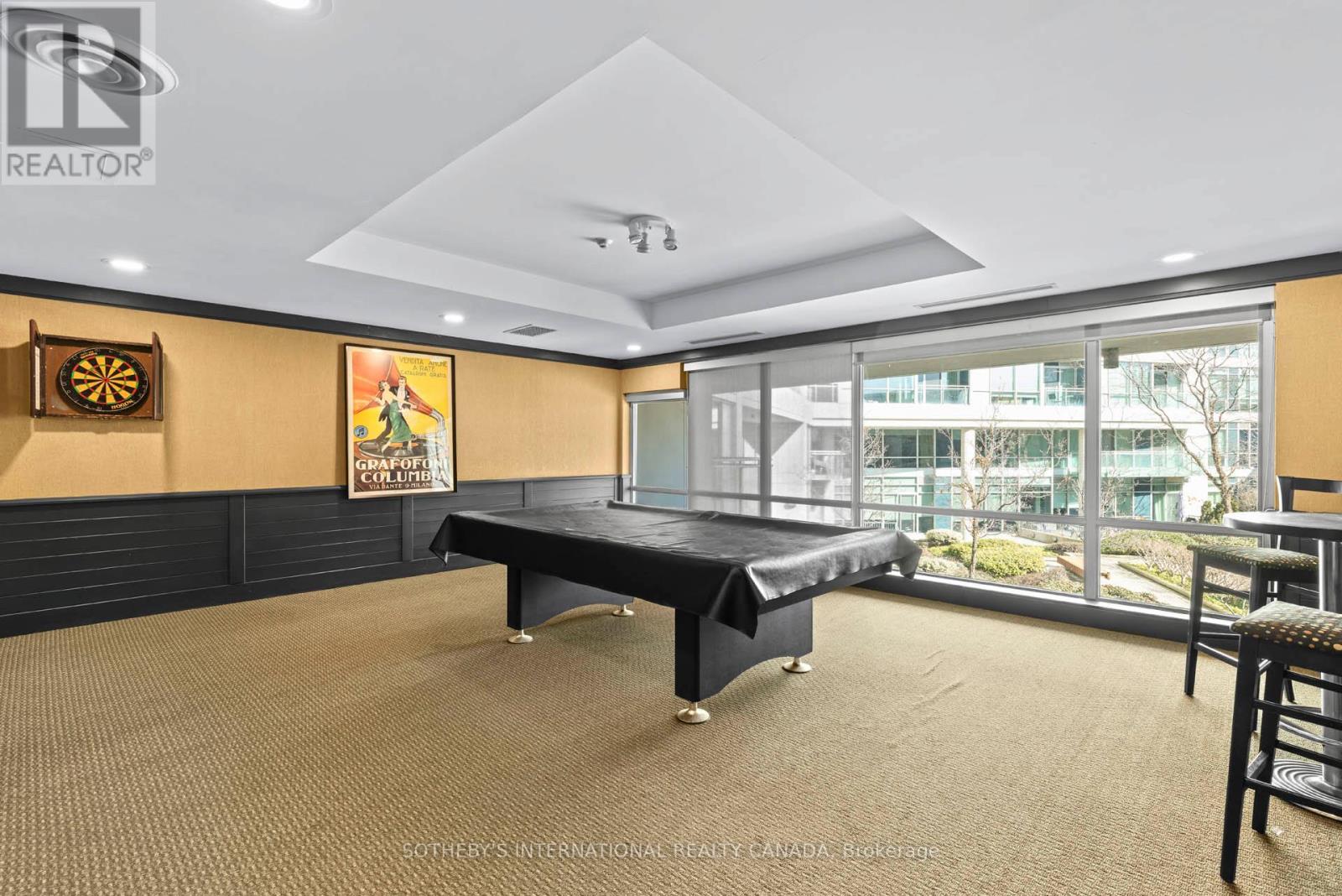 #1013 5 MARINE PARADE DRIVE - 21