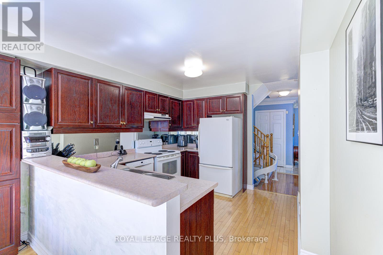 #1 5658 GLEN ERIN DRIVE - 18
