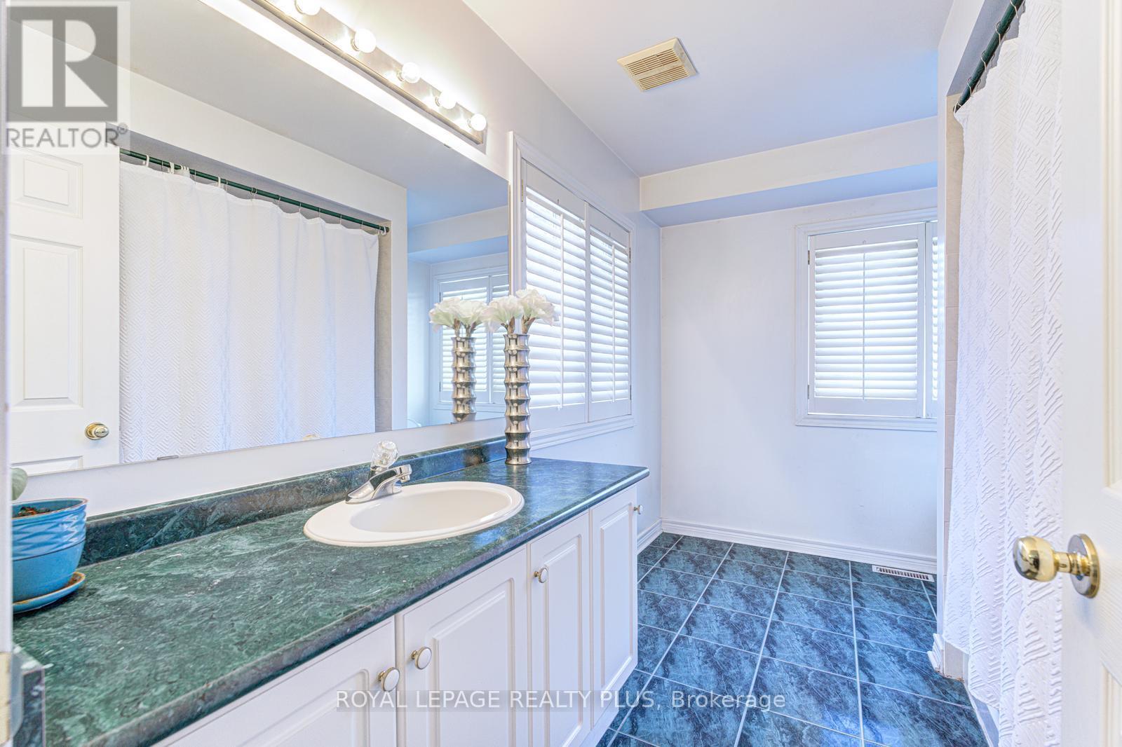 #1 5658 GLEN ERIN DRIVE - 34