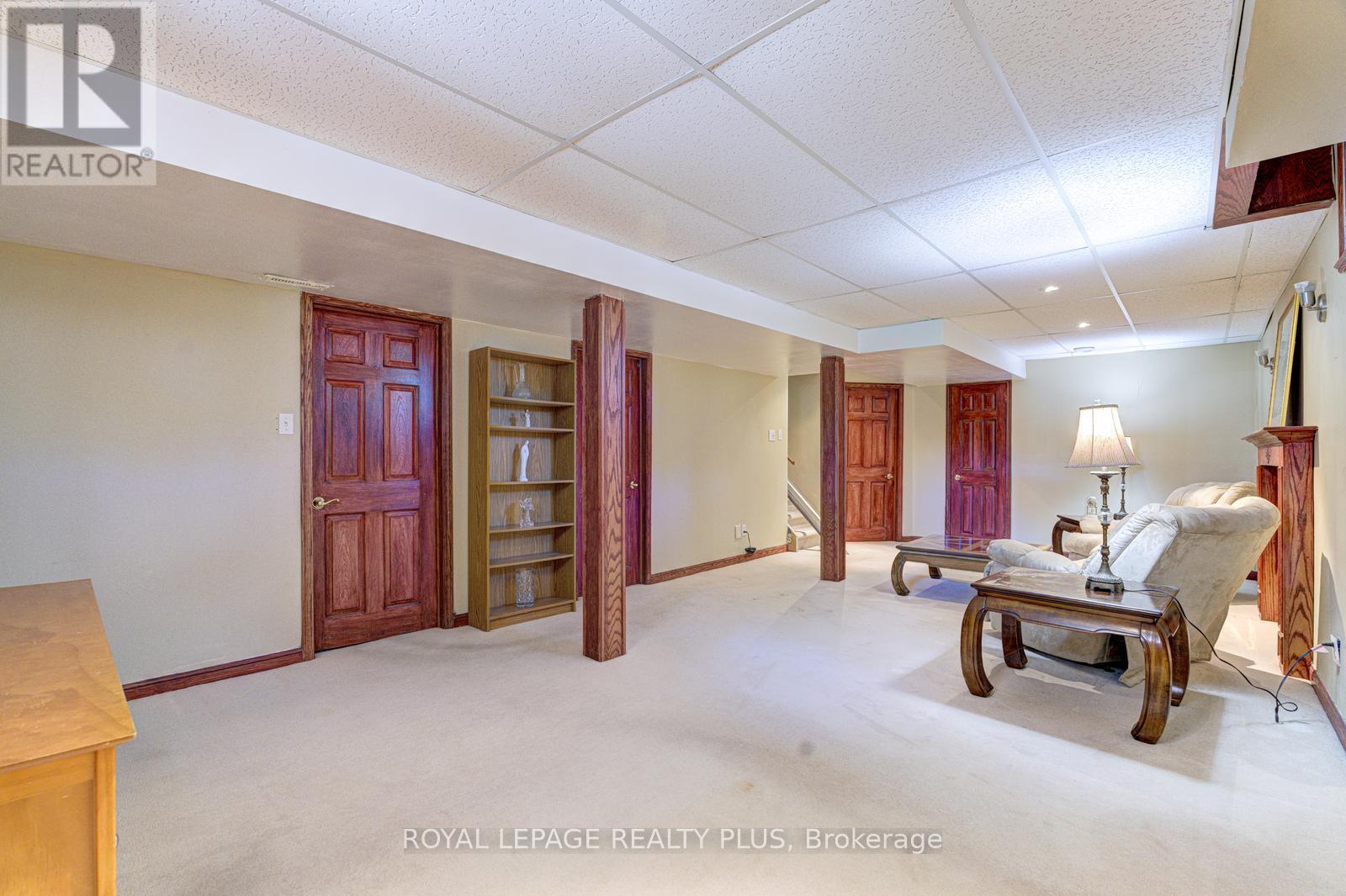 #1 5658 GLEN ERIN DRIVE - 39
