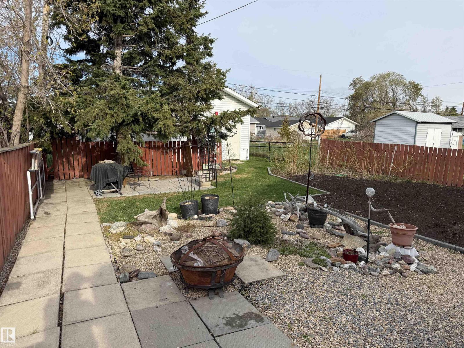 5020 47 ST — photo 22