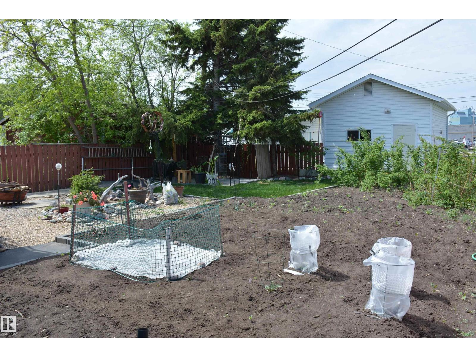 5020 47 ST — photo 31
