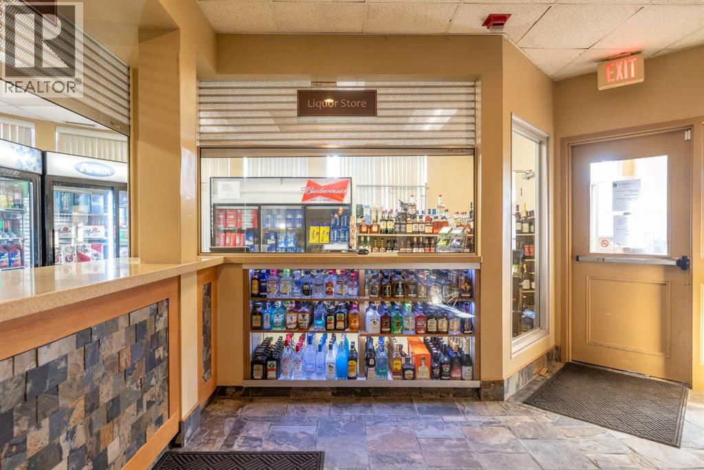4820 50 Avenue — photo 35