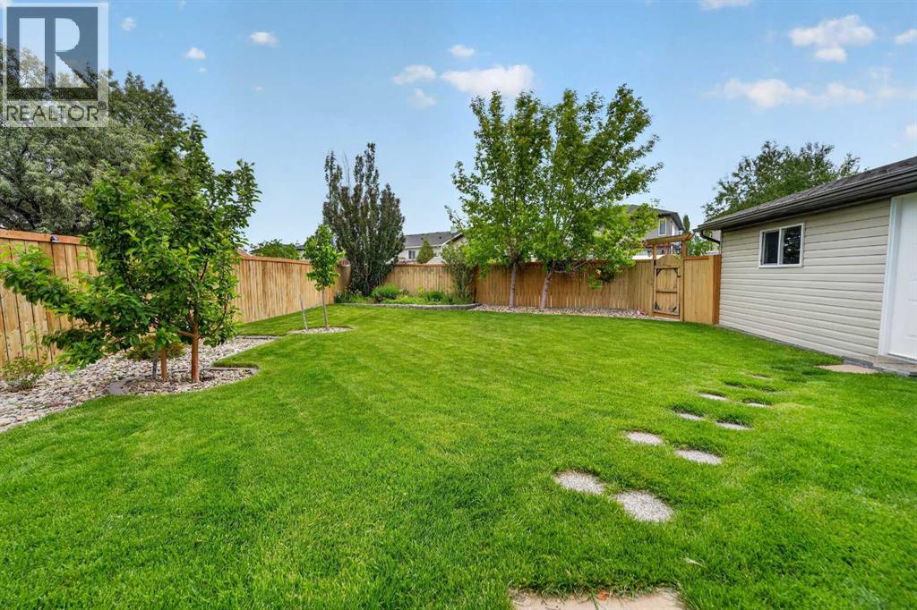 382 Heritage Boulevard W — photo 47
