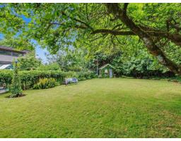 15876 Roper Avenue, White Rock, BC V4B2H4 Photo 19