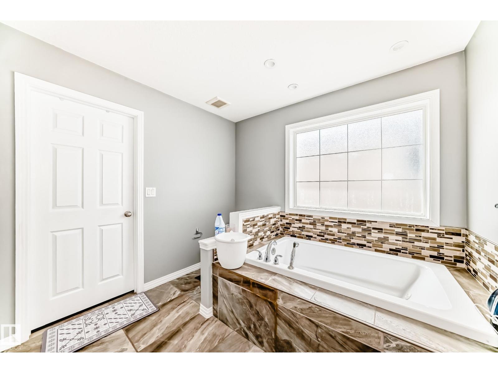 16720 61 ST NW - 18
