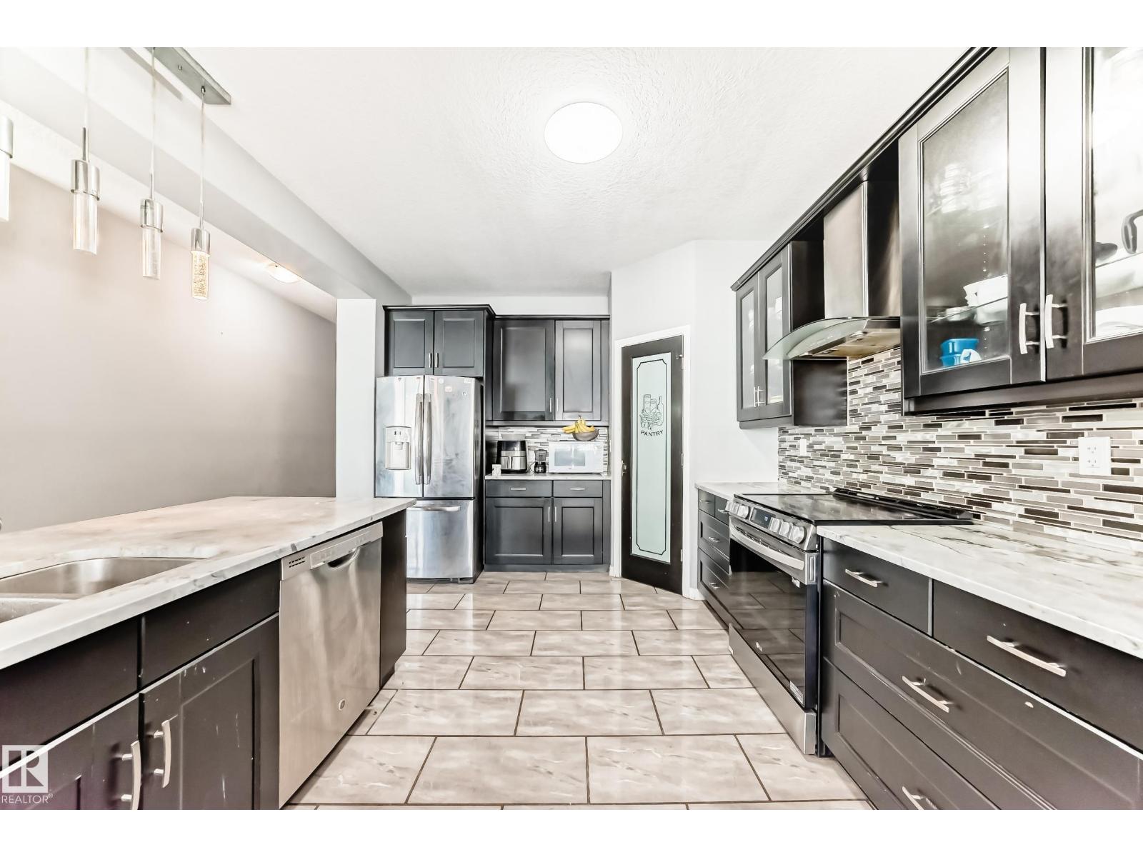16720 61 ST NW - 4