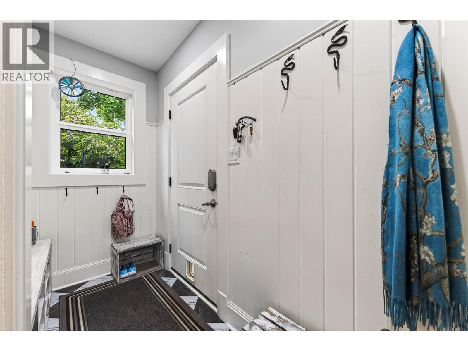 502 Houston Street - 35