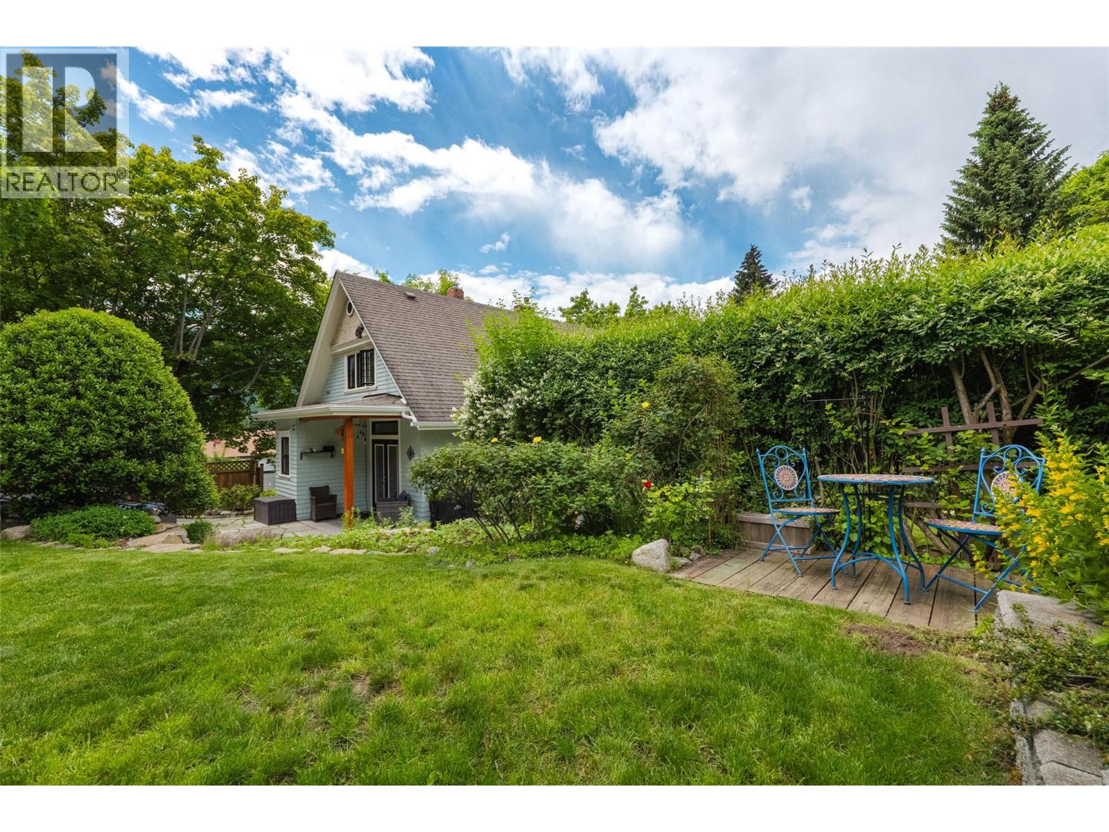 502 Houston Street - 53