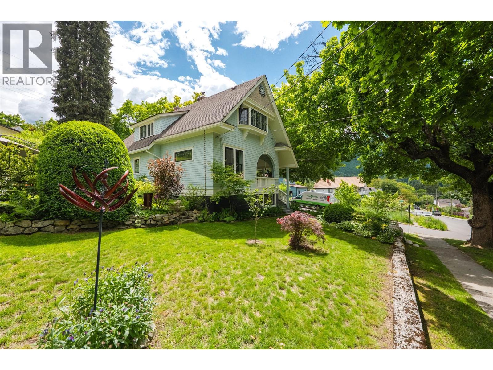 502 Houston Street - 59