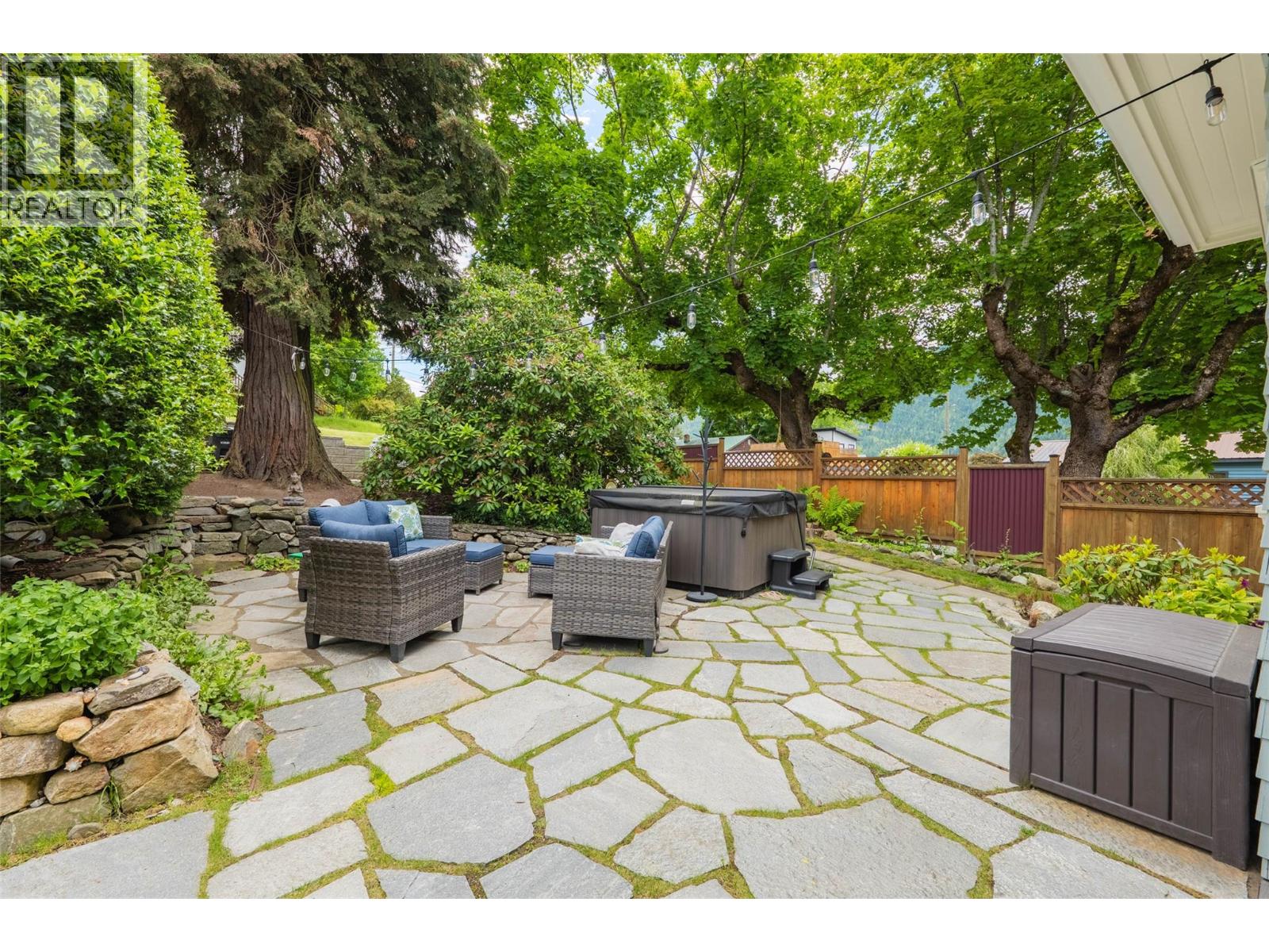502 Houston Street - 48