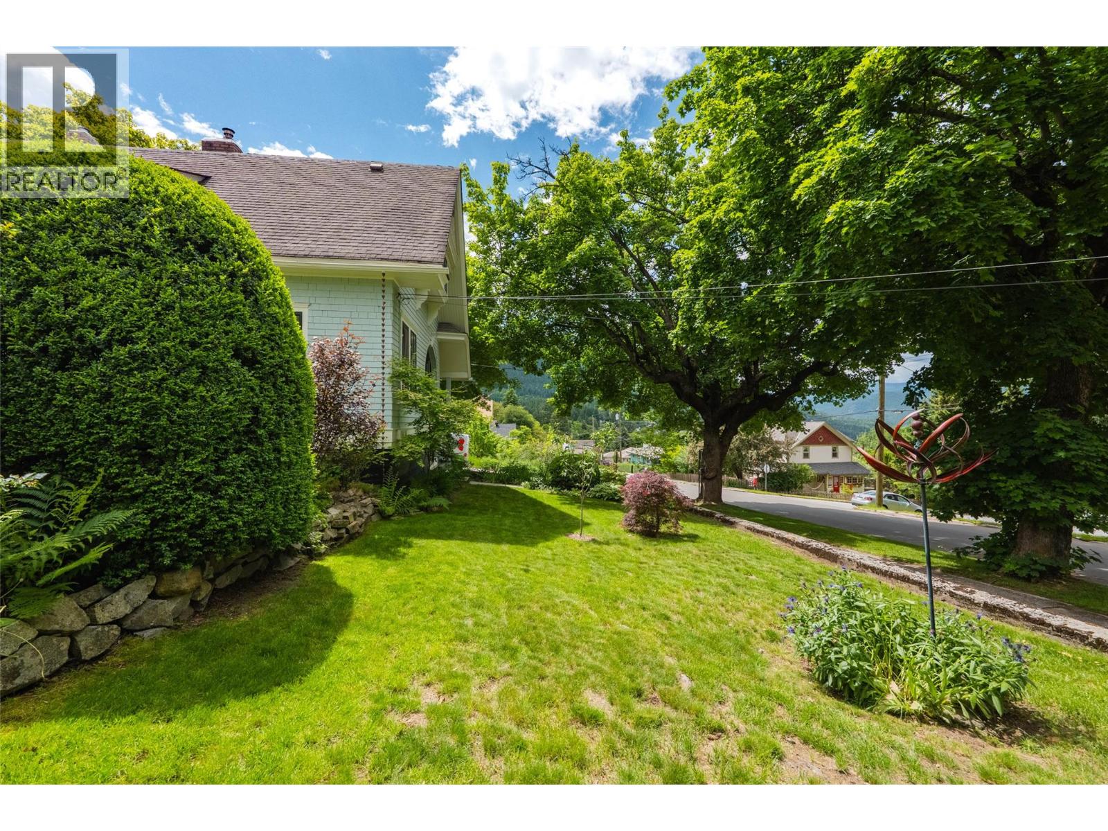 502 Houston Street - 58