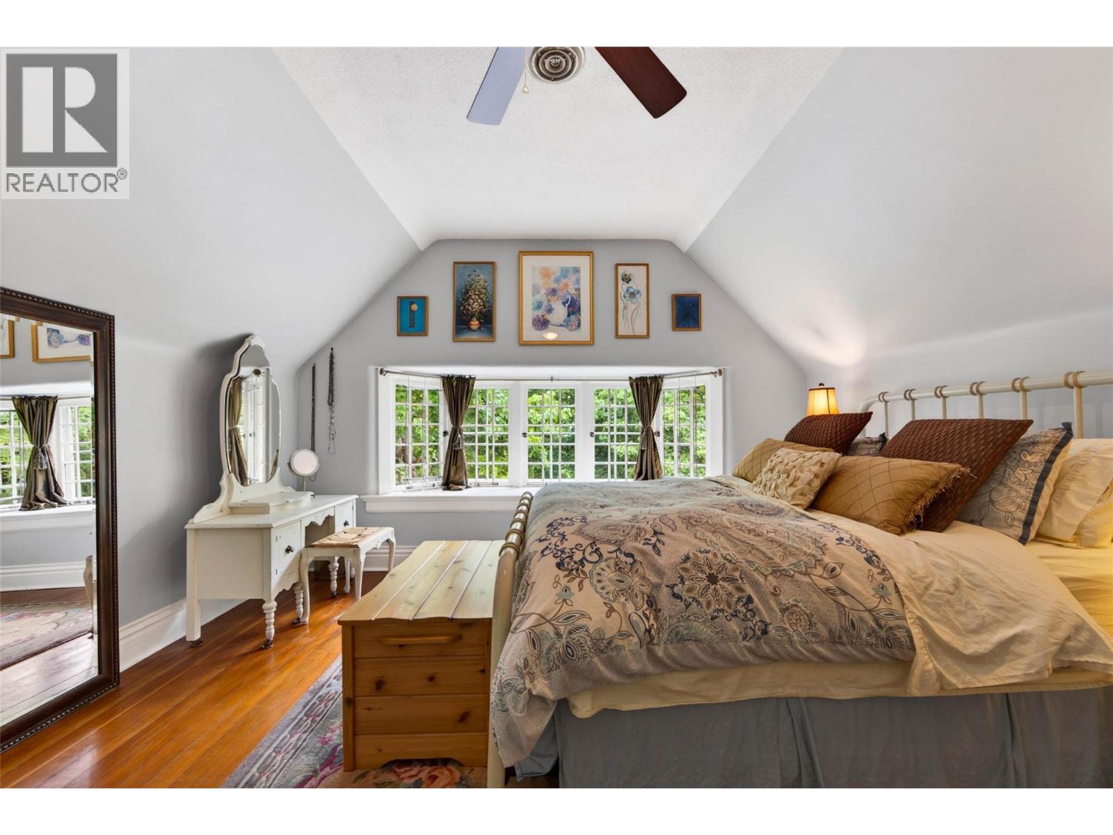 502 Houston Street - 22