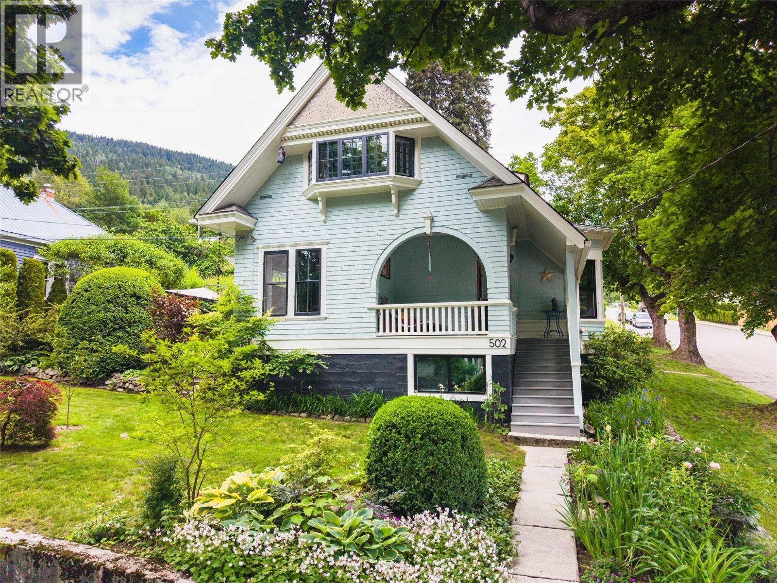 502 Houston Street - 1