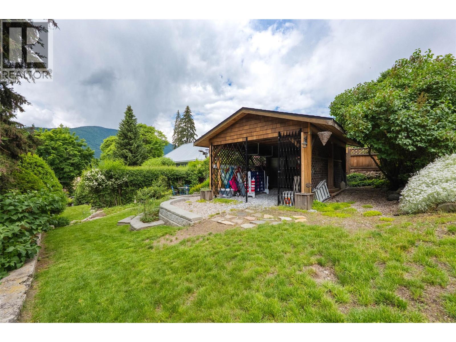 502 Houston Street - 50