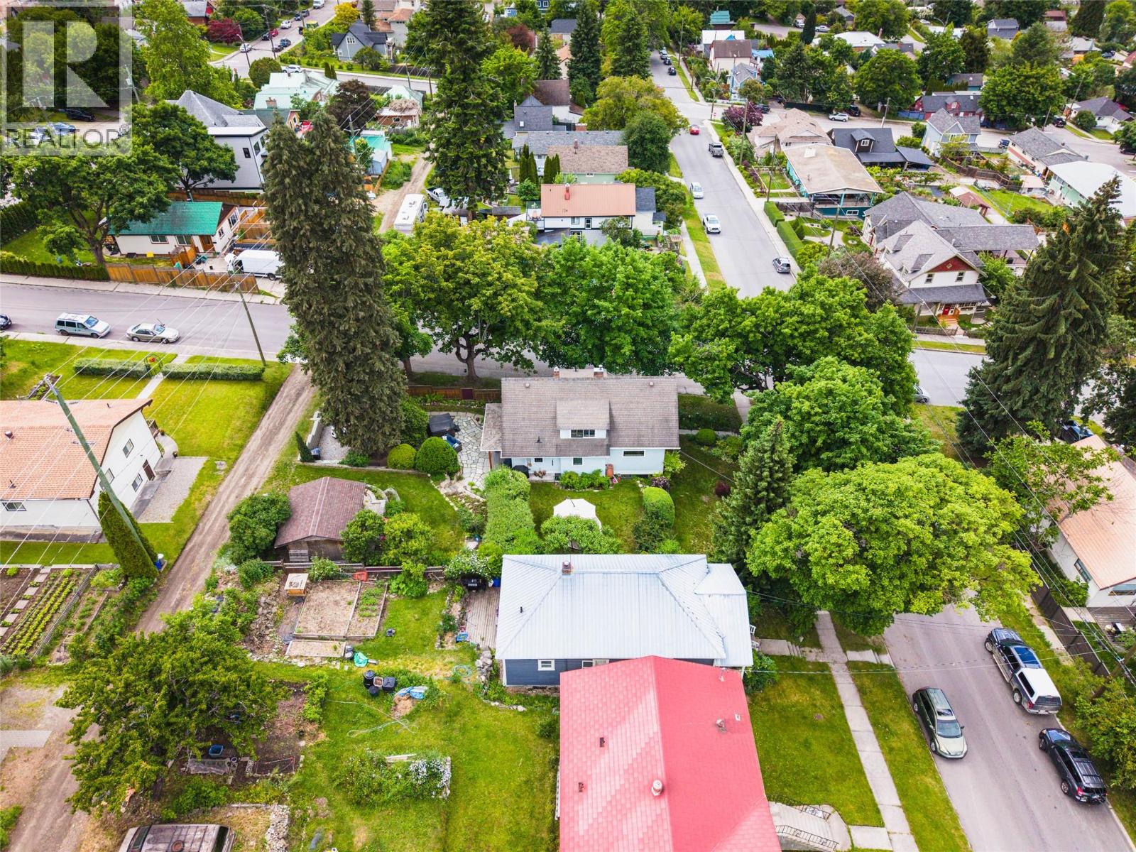 502 Houston Street - 73