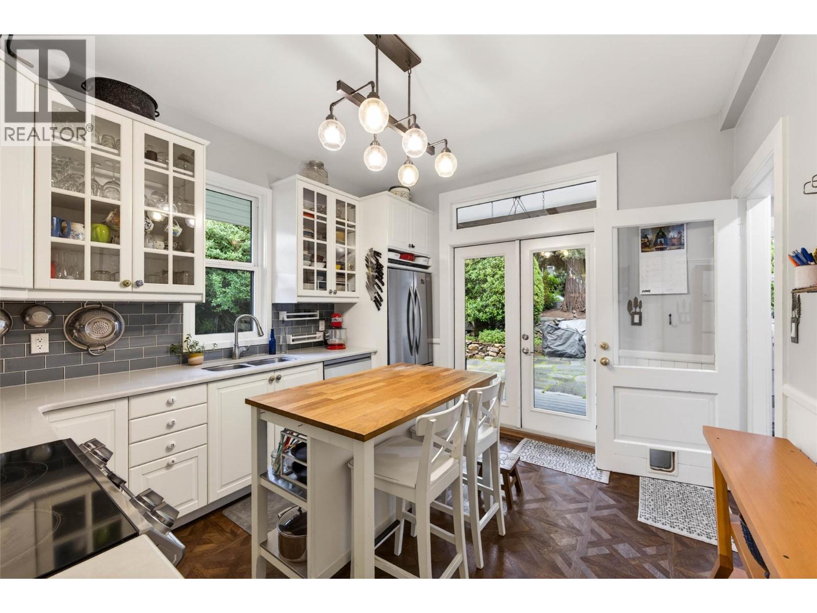 502 Houston Street - 15