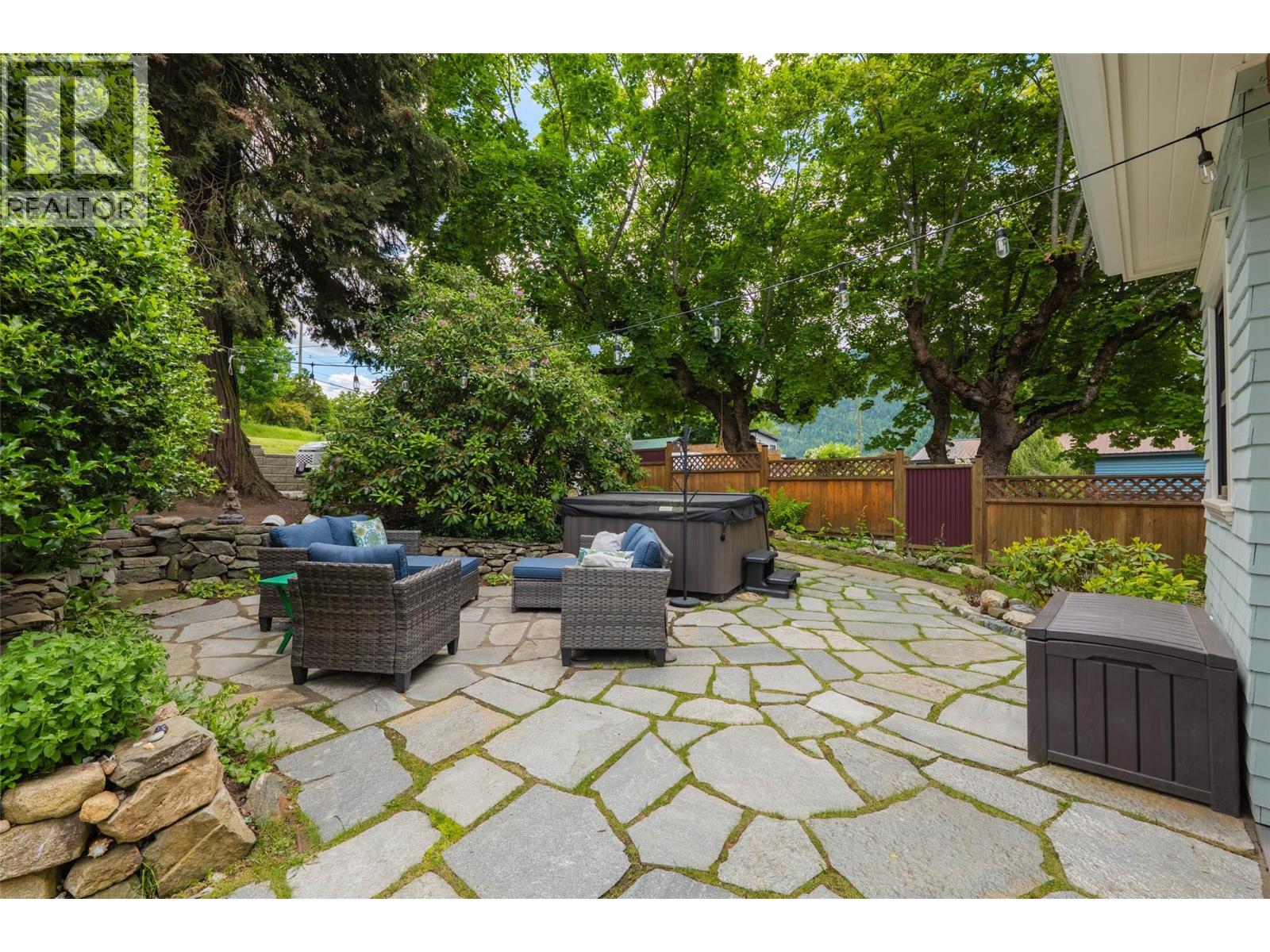 502 Houston Street - 47
