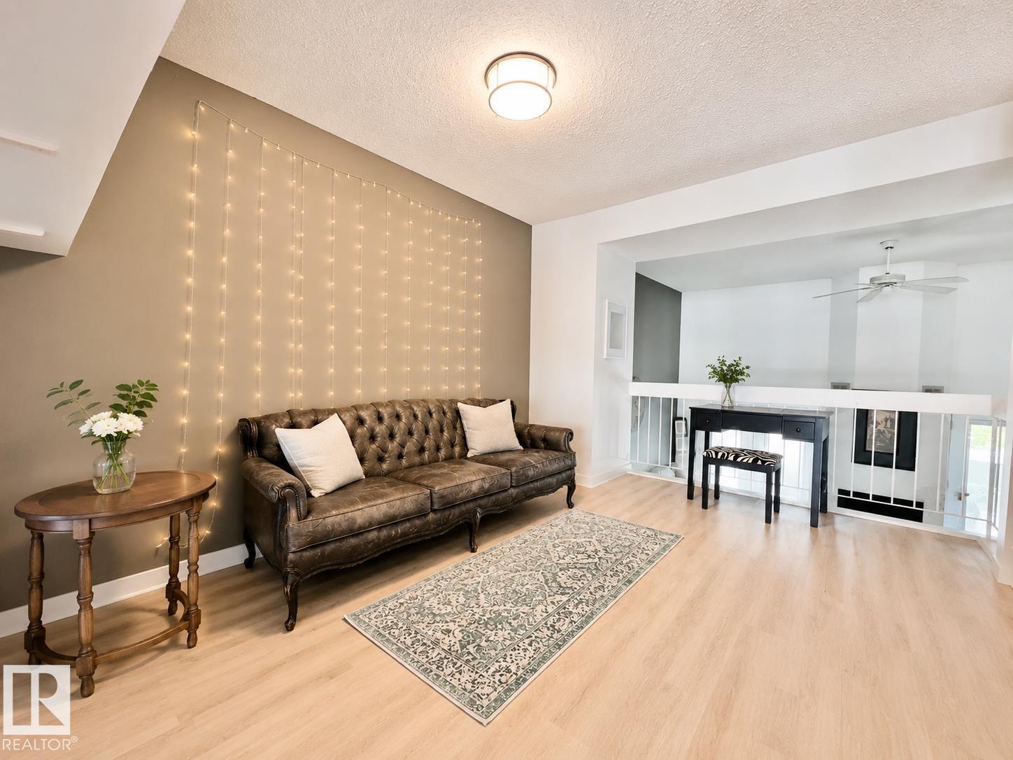 3016 108 ST NW - 11