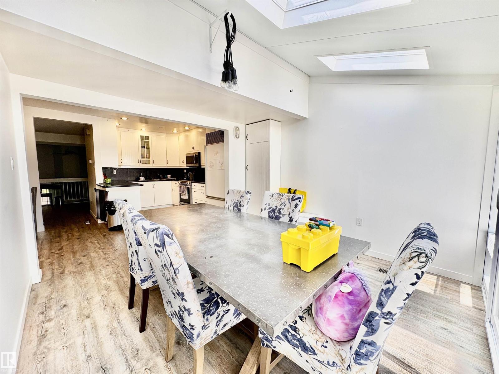 3016 108 ST NW - 12