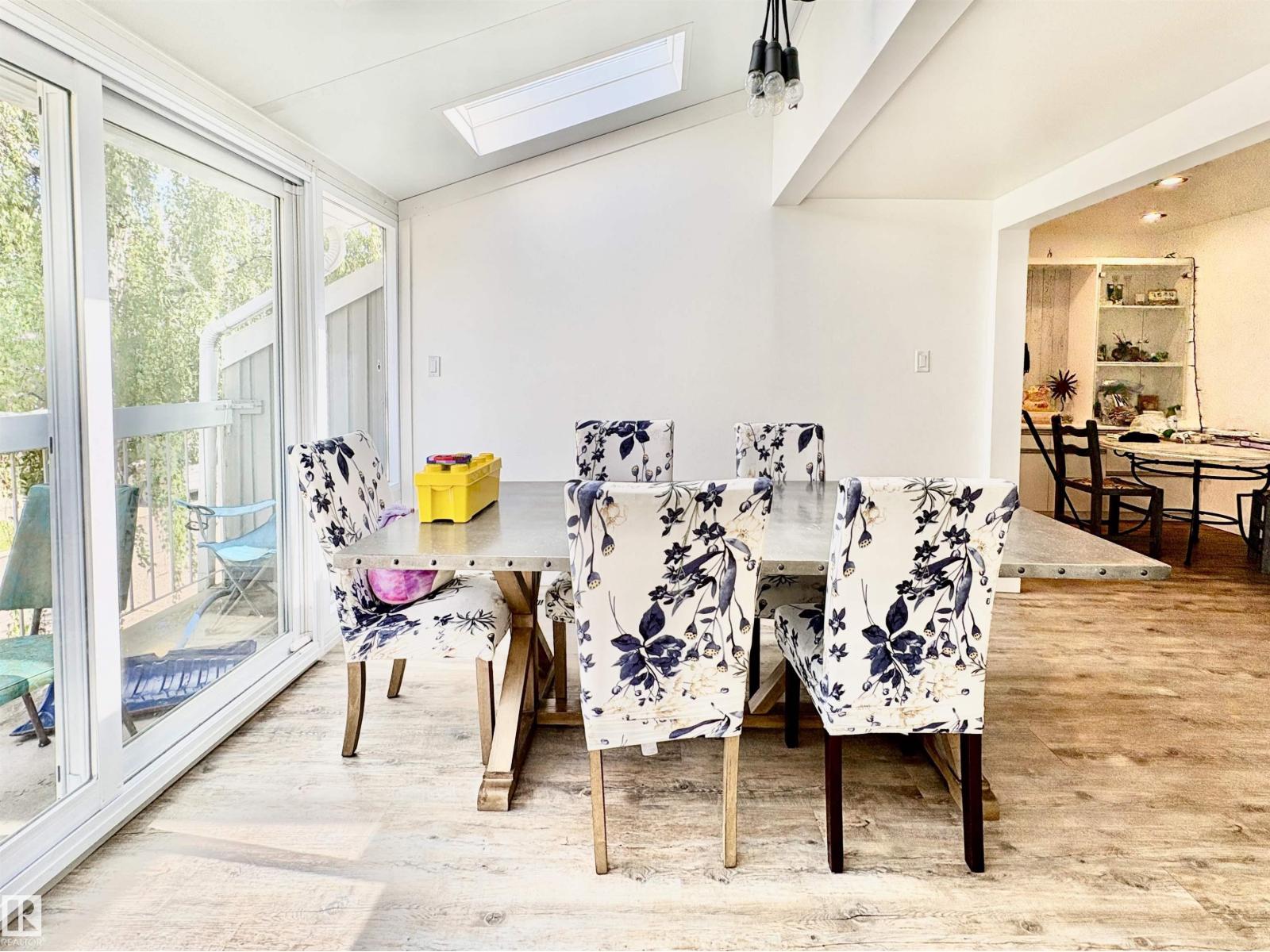 3016 108 ST NW - 14