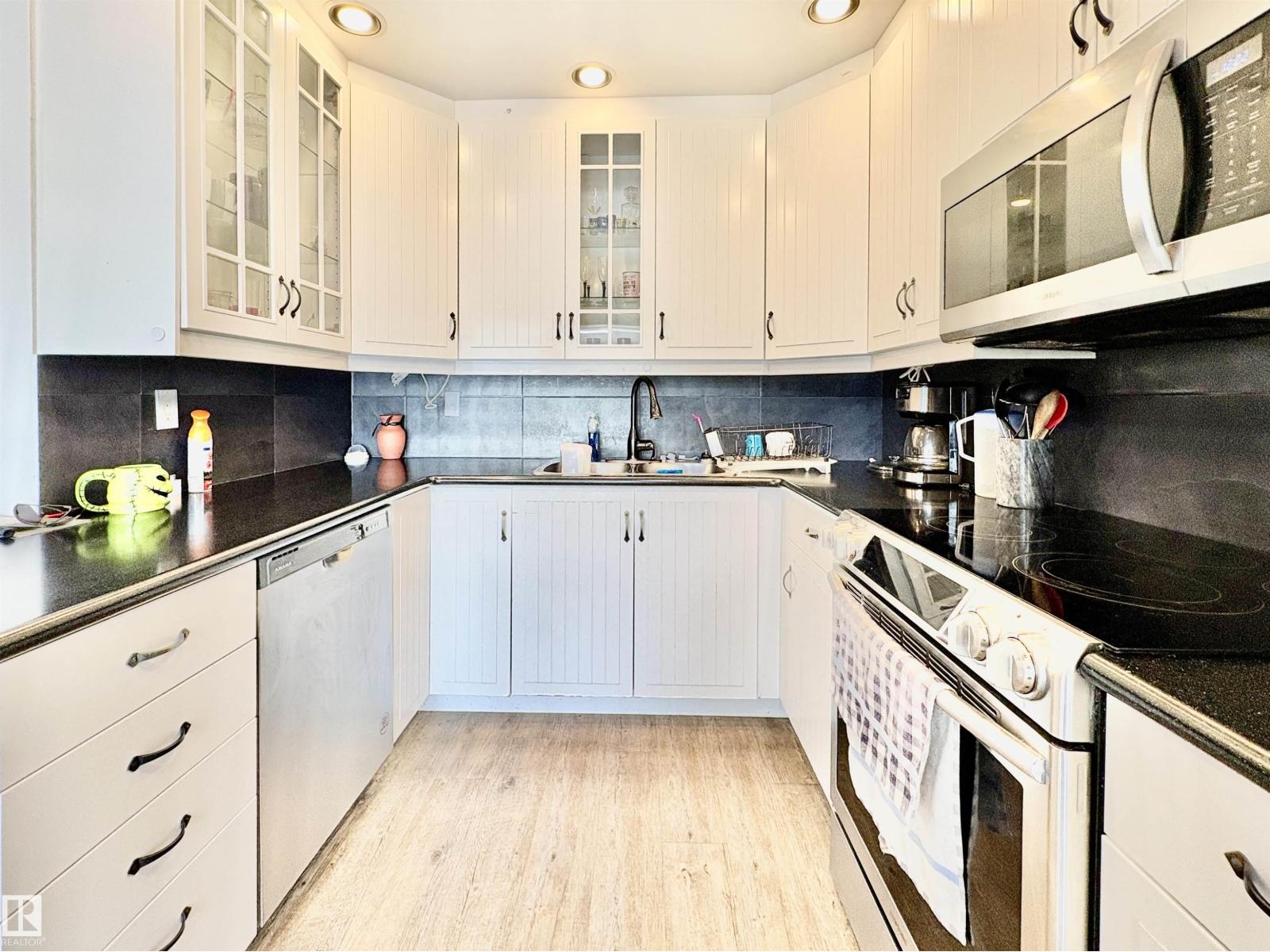 3016 108 ST NW - 20