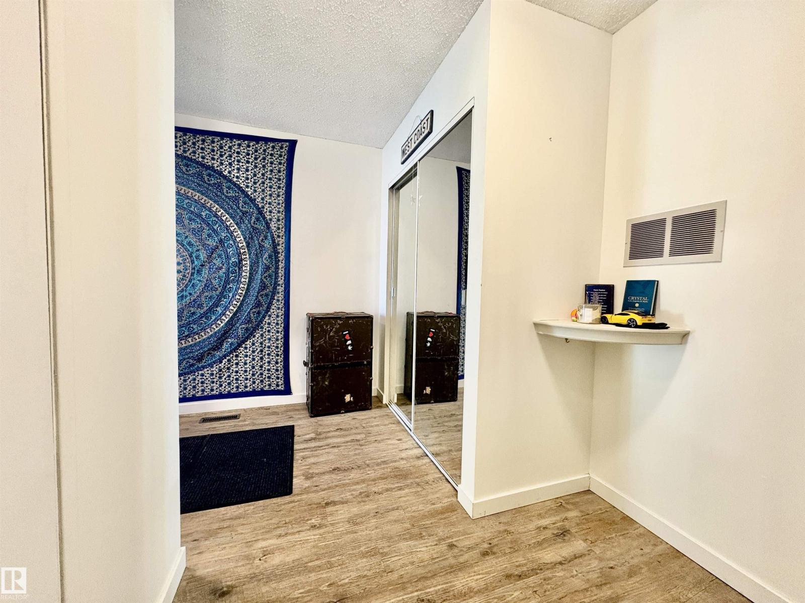 3016 108 ST NW - 5