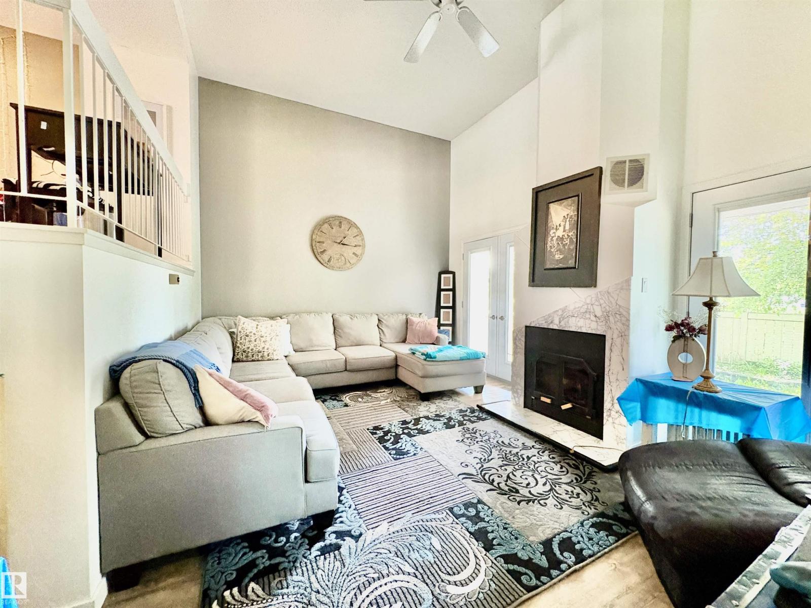 3016 108 ST NW - 8