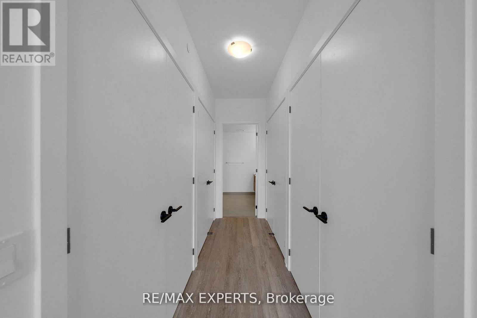 #203 2075 KING ROAD - 15