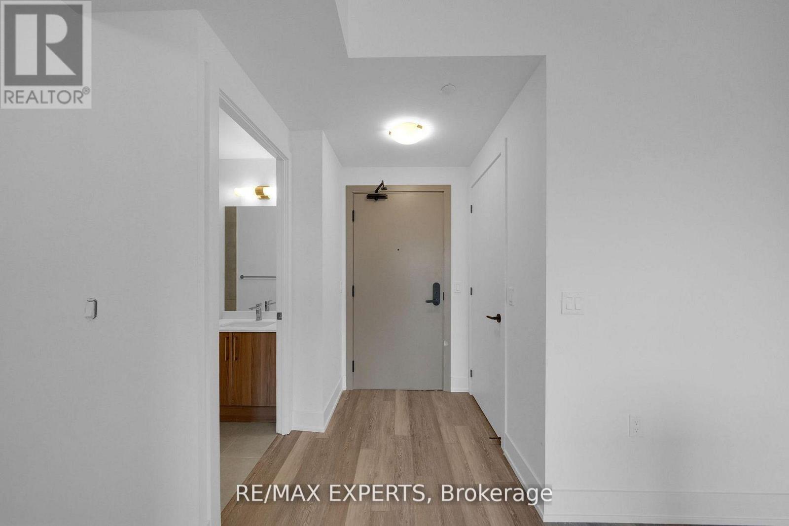 #203 2075 KING ROAD - 2