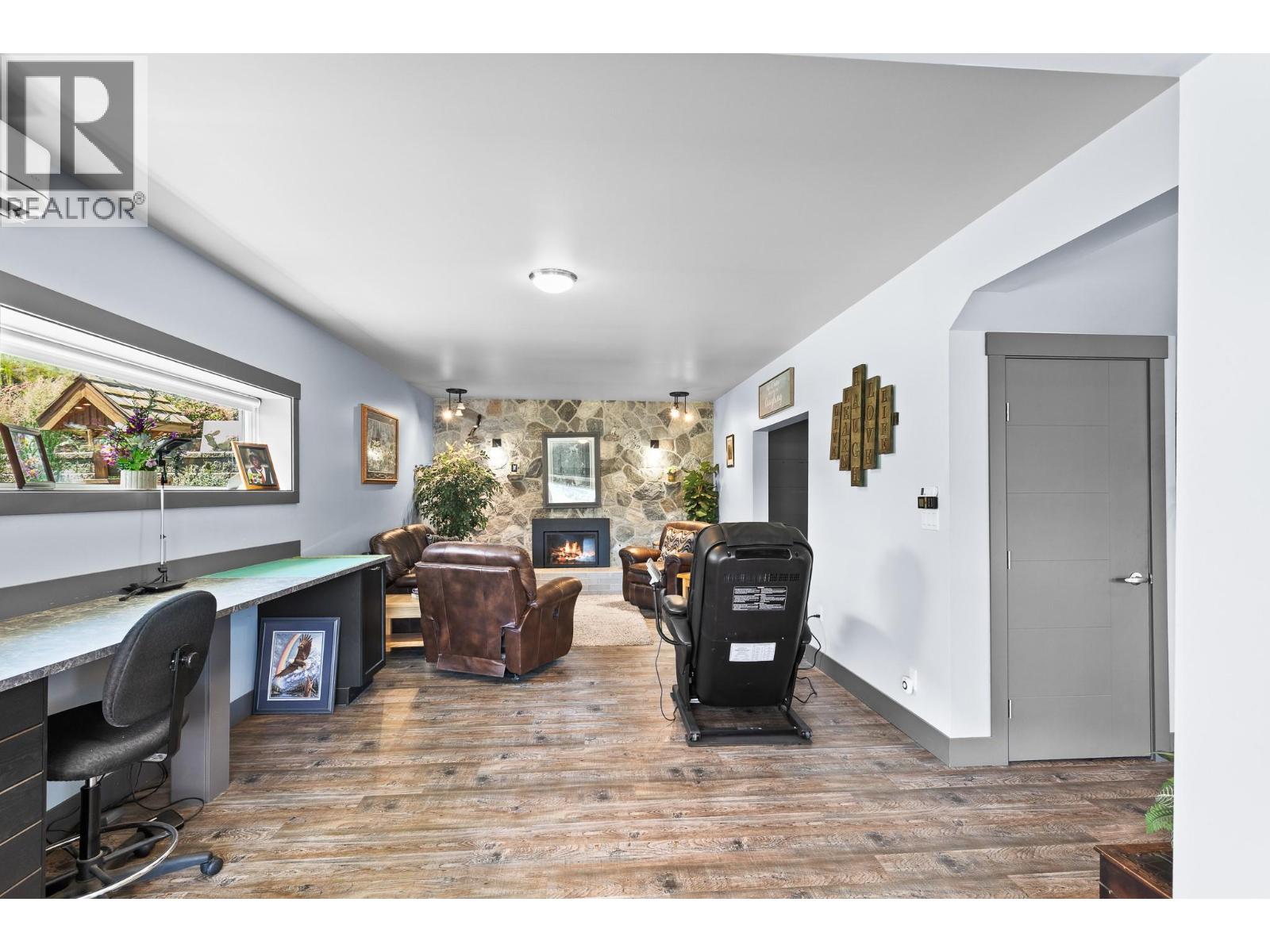 6902 Old Kamloops Road - 58