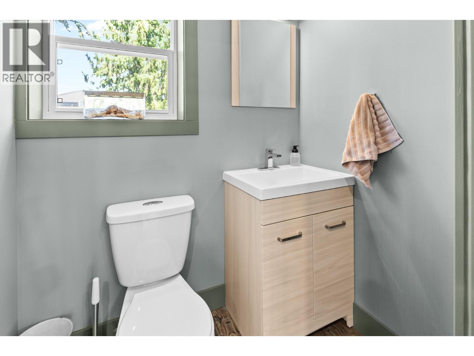 6902 Old Kamloops Road - 21