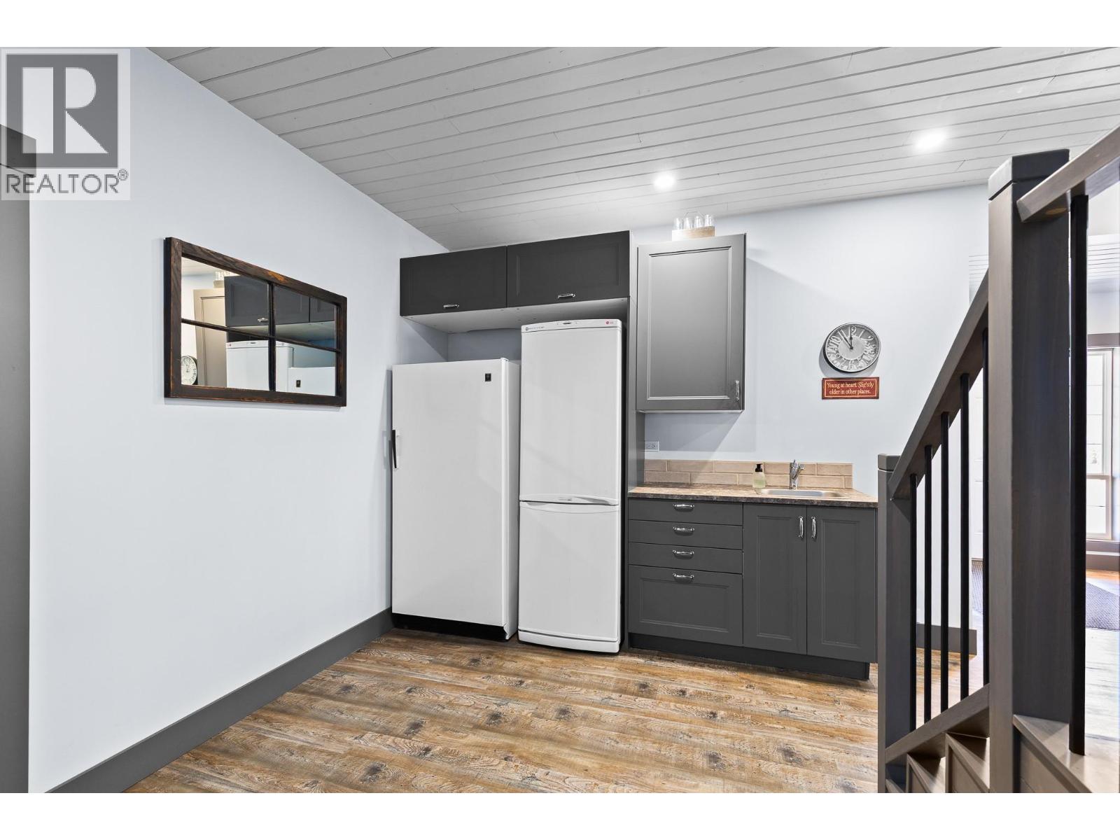 6902 Old Kamloops Road - 61