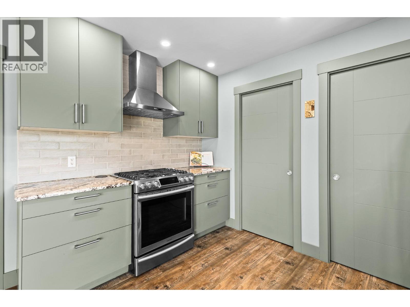 6902 Old Kamloops Road - 25
