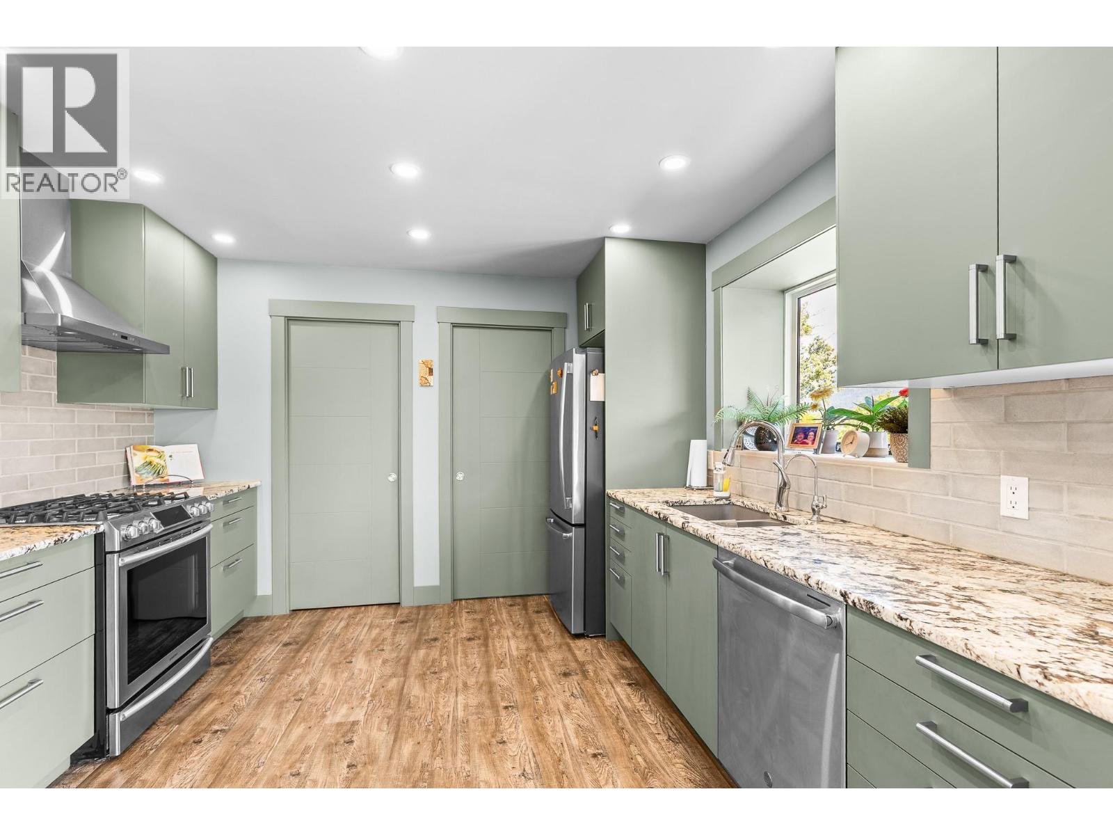 6902 Old Kamloops Road - 16