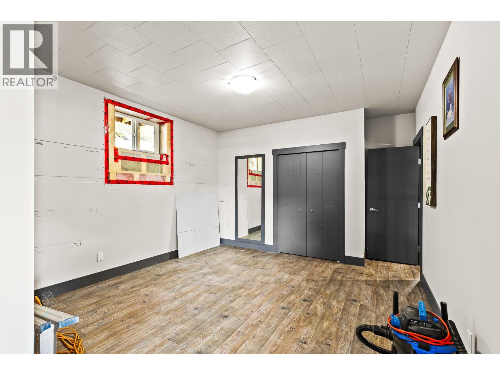 6902 Old Kamloops Road - 71