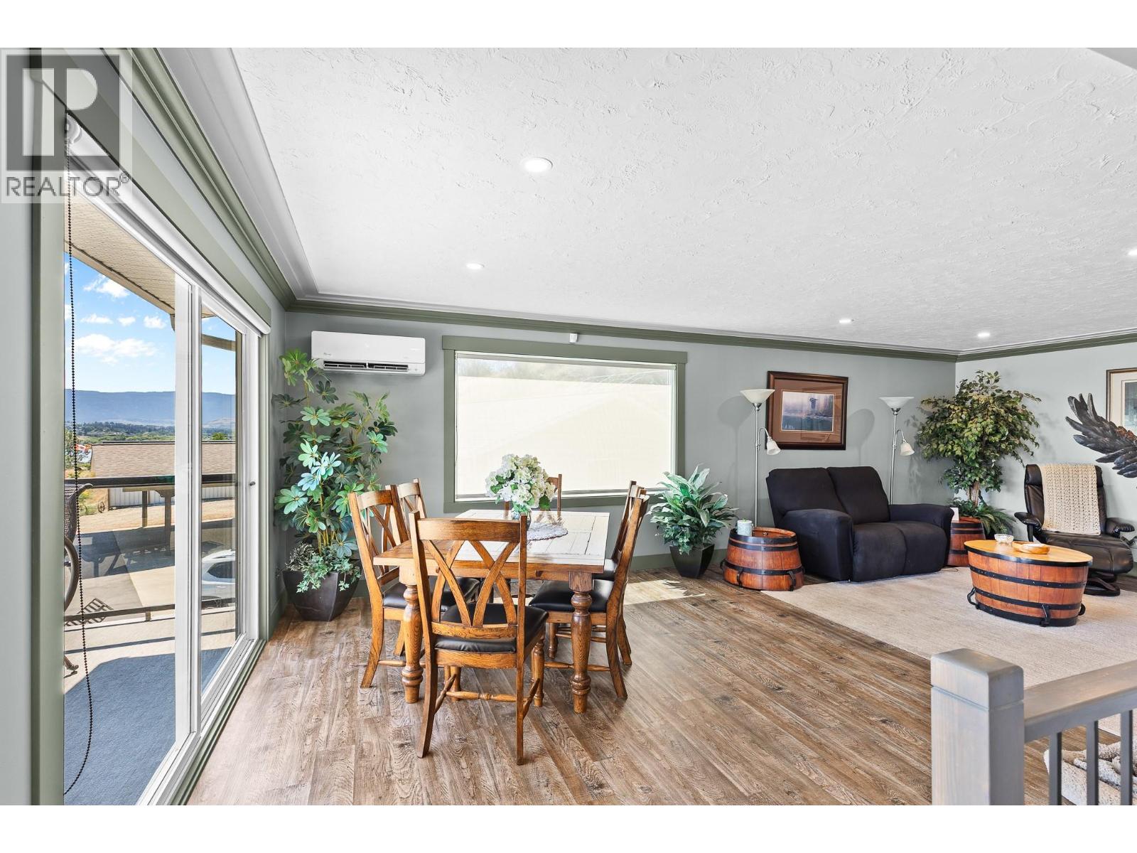6902 Old Kamloops Road - 38